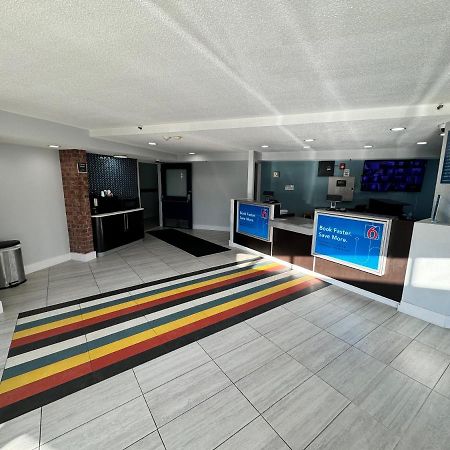 Studio 6 Suites East Syracuse Airport Bagian luar foto