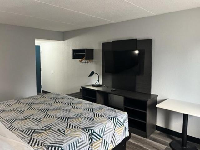 Studio 6 Suites East Syracuse Airport Bagian luar foto