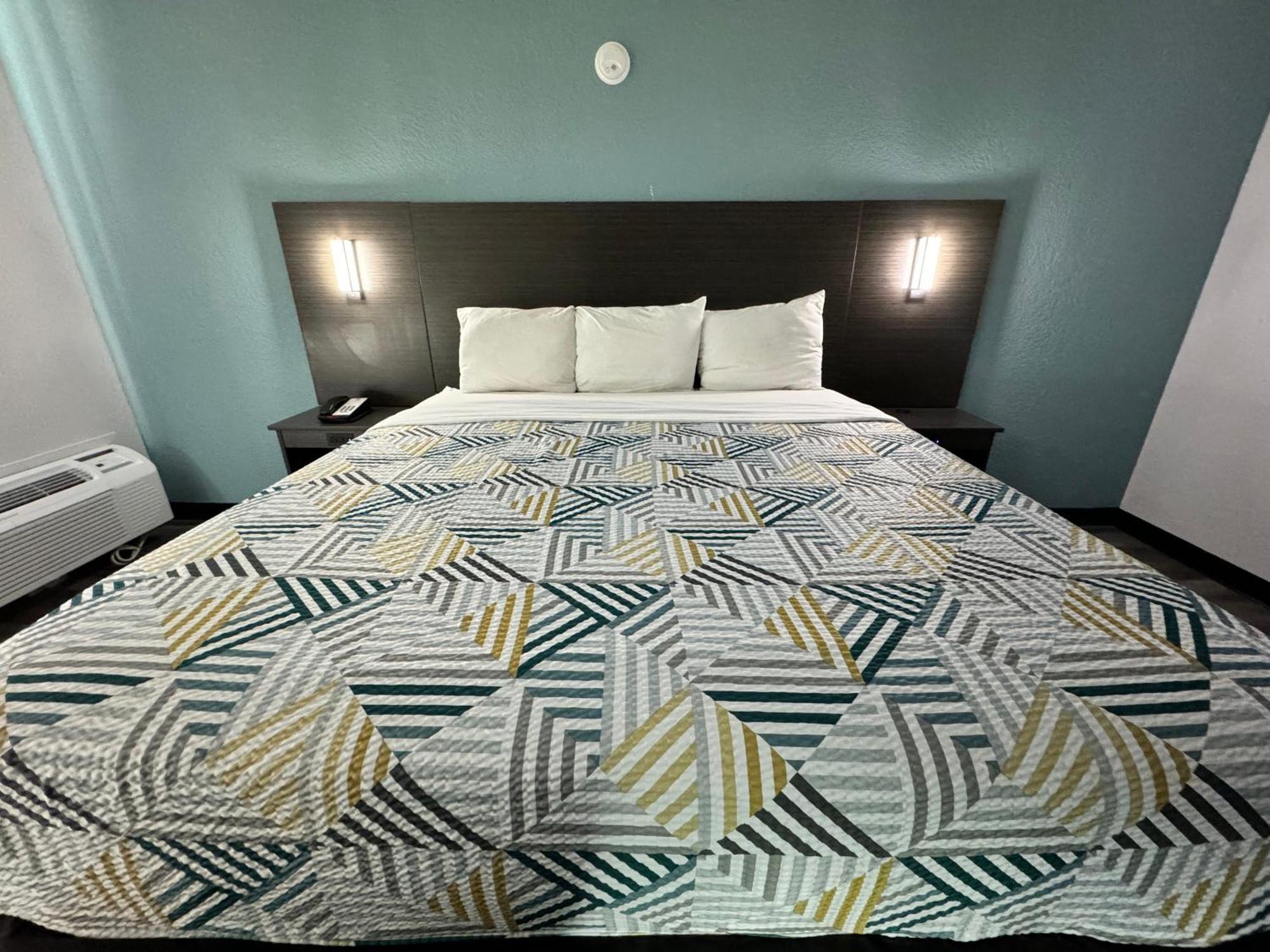 Studio 6 Suites East Syracuse Airport Bagian luar foto
