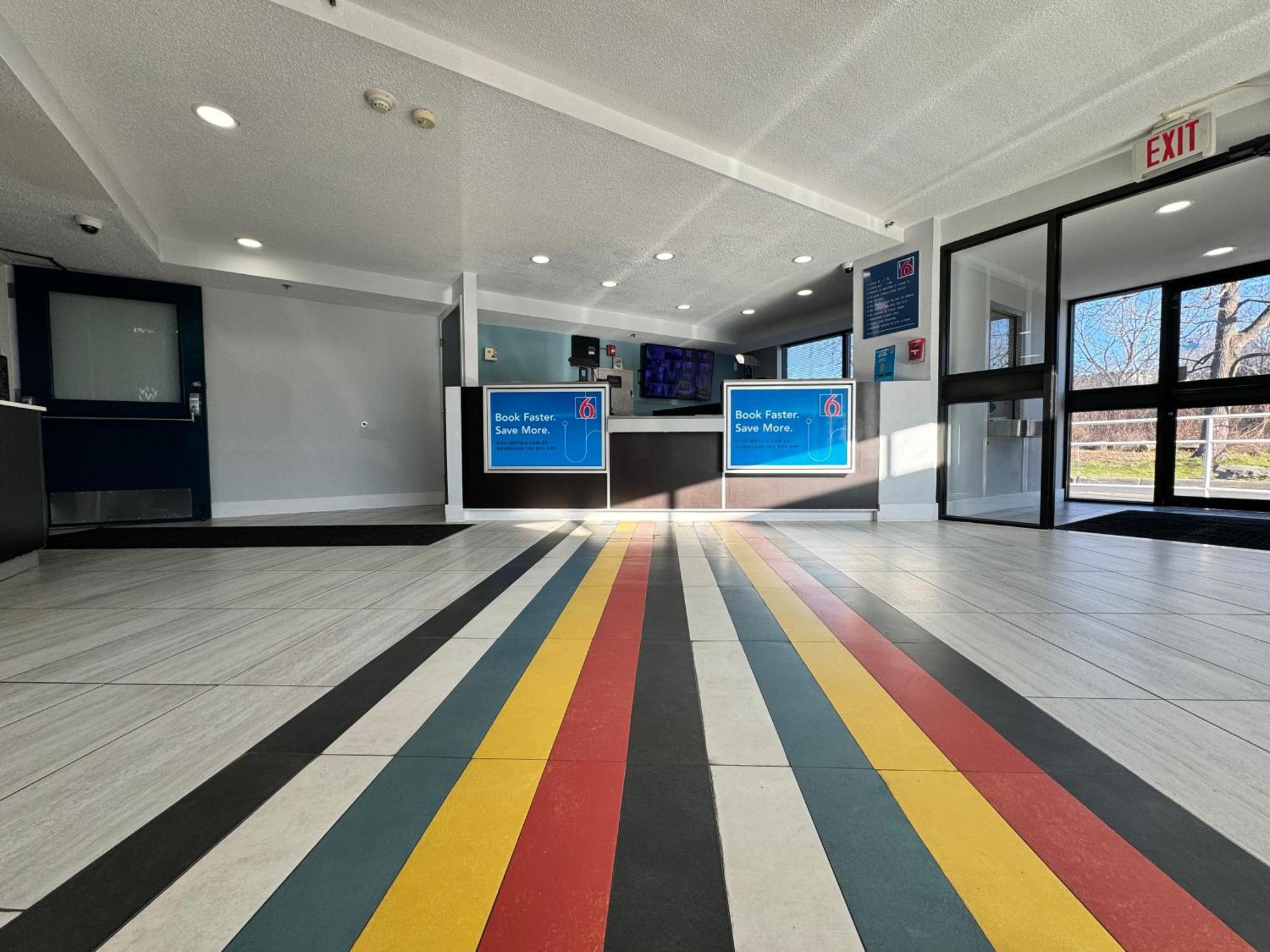 Studio 6 Suites East Syracuse Airport Bagian luar foto